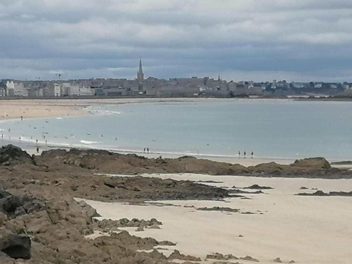 Saint Malo Bel Appartement Plain Pied 300 M Gare Pres Plage Du Sillon Intras Muros Apartment *